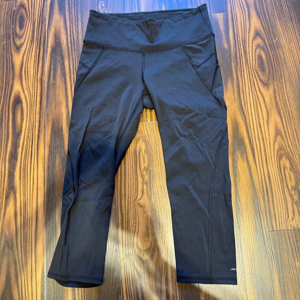 Athleta Contender Cropped Leggings Size M
